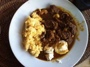 Kenyansk currygryta med hirs