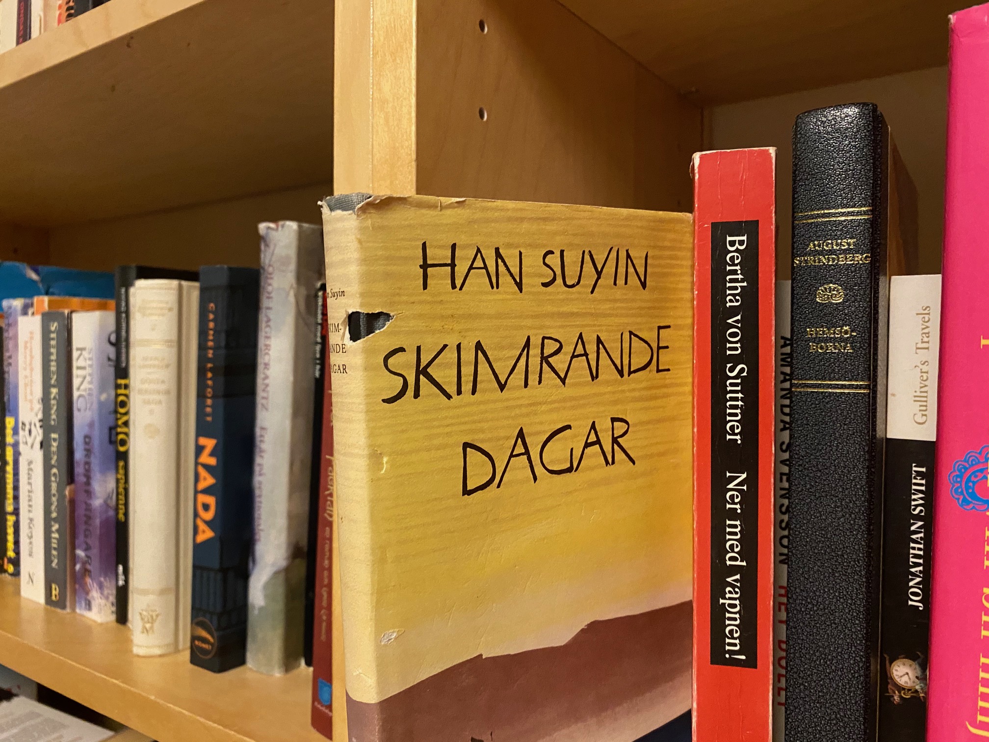Han Suyin i min bokhylla